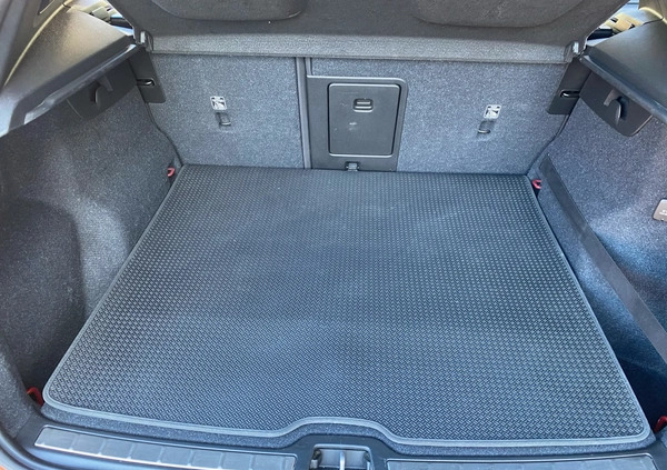 Volvo XC 40 cena 148000 przebieg: 61638, rok produkcji 2020 z Osiek małe 596